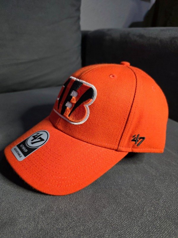 Cincinnati Bengals nfl orange 47 brand mvp adjustable velcro — imagen 3