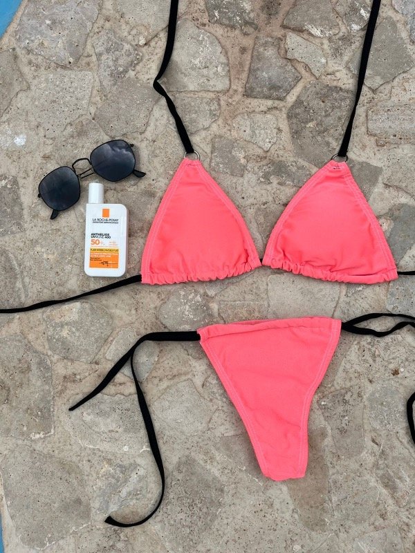 Producto - BIKINI MORA LISA