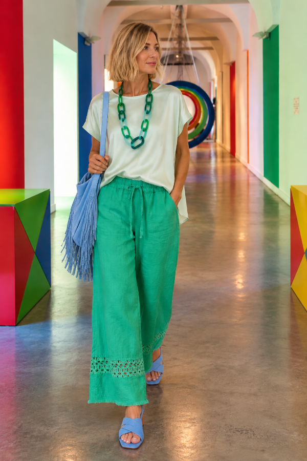 Producto - pantalon lino con botamanga calada