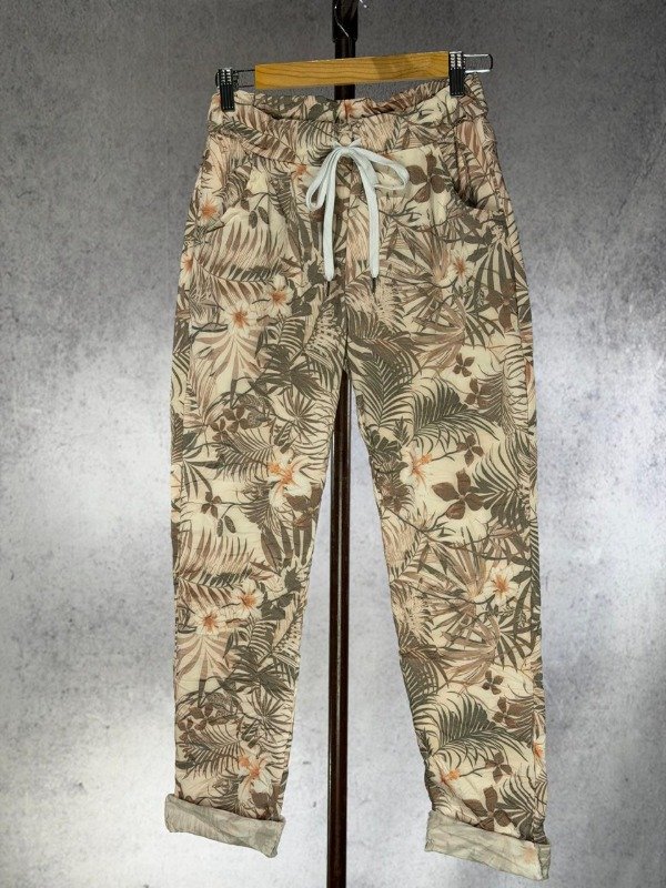 Producto - BABUCHA ITALIANA NAPOLES BEIGE FLOREADA