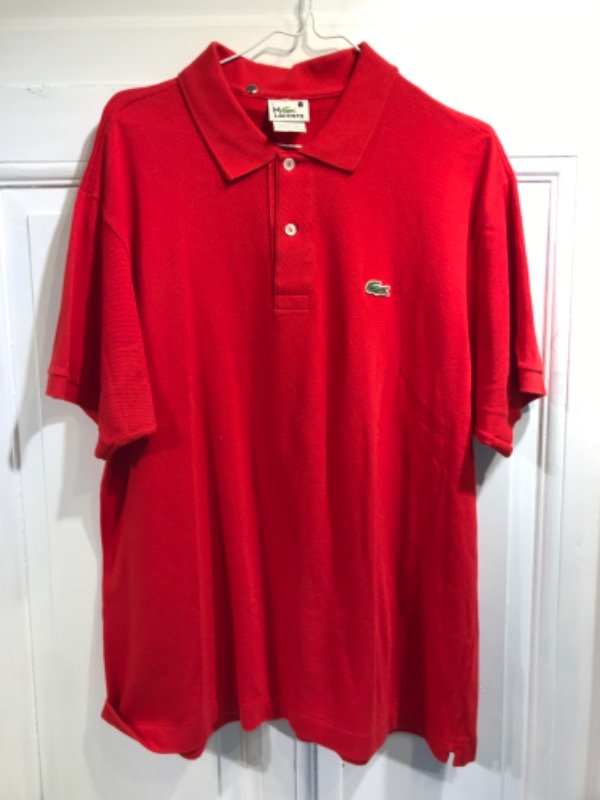 Producto - Chomba LACOSTE colorada manga corta Talle M/L- PRECIO: 63X