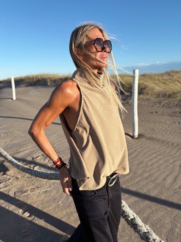 Producto - Musculosa Málaga beige