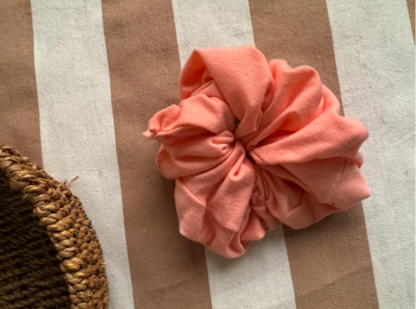 Producto - Scrunchie Lisa Salmon