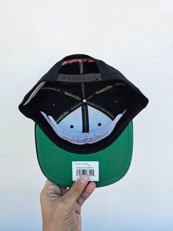 Chicago bulls back to back 91-92 champions mitchell and ness snapback — imagen 3