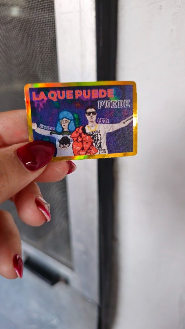 Producto - Sticker paco y catriel holo dorado
