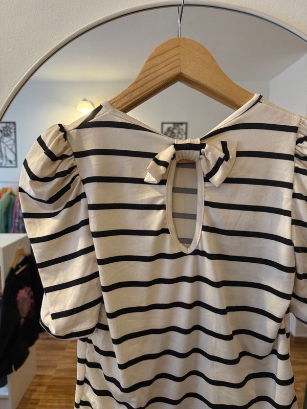 Producto - Remera Nuri m/c princesa Natural y negra