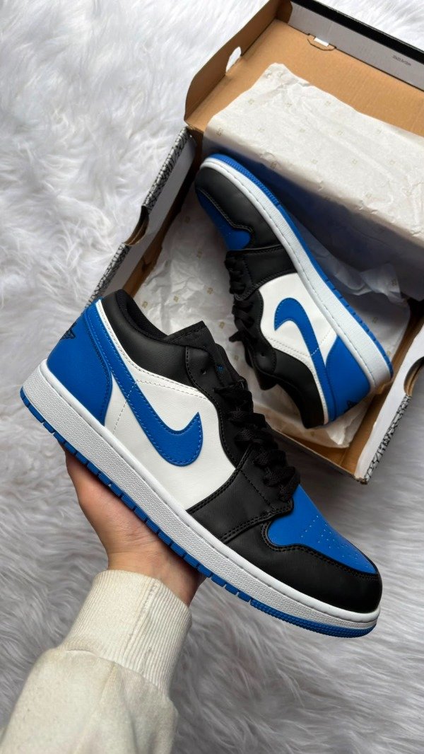 Producto - JORDAN RETRO 1 LOW ALTERNATE ROYAL TOE - 1