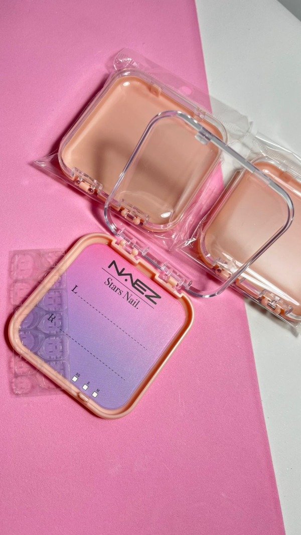 Producto - Cajita de acrilico para Press On transparentes + Sticker de pegamento