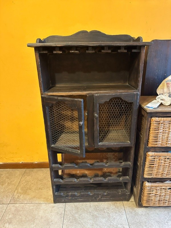 Producto - MUEBLE BOTELLERO Y COPERO DE PINO TEÑIDO 66x25x125 #11516