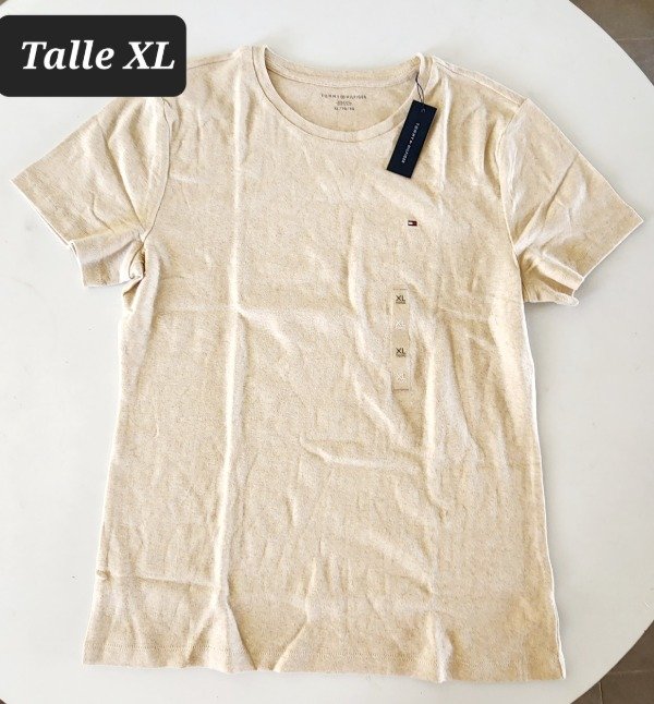 Producto - Remera manga corta Tommy Hilfiger talle xl beighe