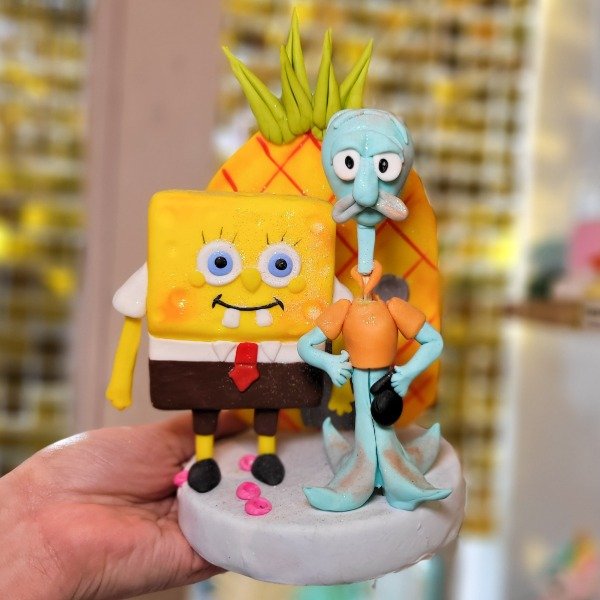 Producto - Decoración para torta en porcelana BOB ESPONJA Y CALAMARDO