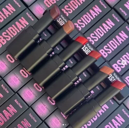 Producto - LABIAL EN CREMA OBSIDIAN RUBY ROSE