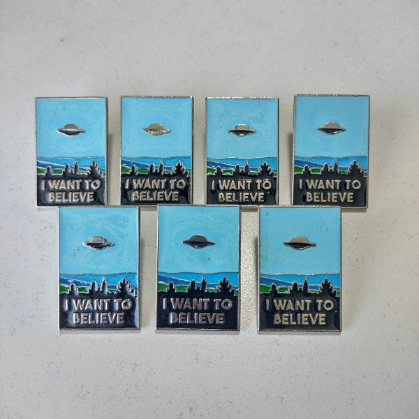 Producto - OUTLET! QUIERO CREER (pin esmaltado)