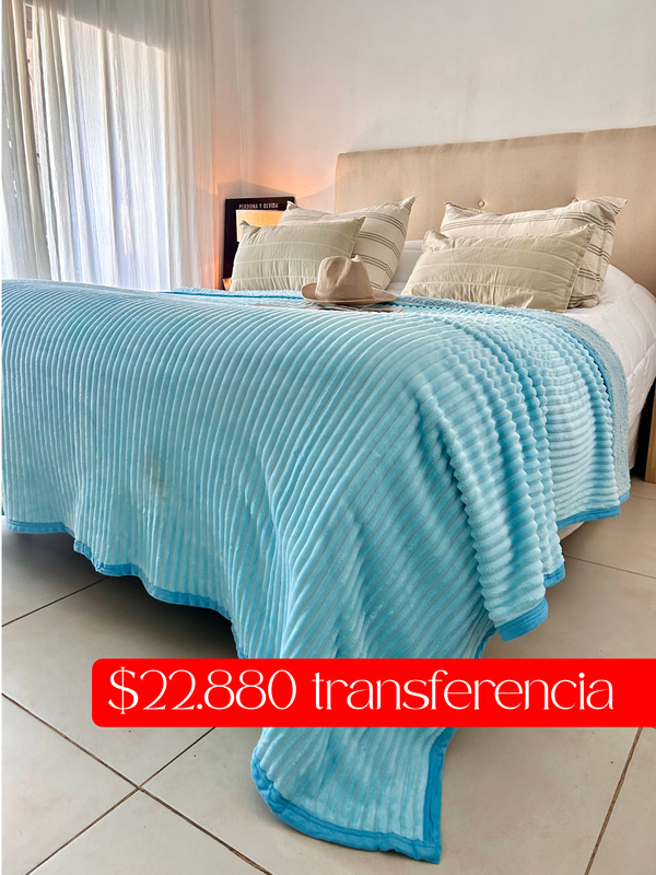 Producto - Frazada con corderito (Celeste pastel)