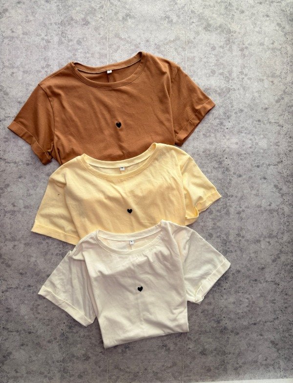 Producto - REMERA CORAZON BORDADO (RM1238)