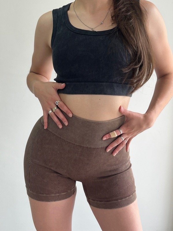 Producto - SHORT LEVANTA COLA