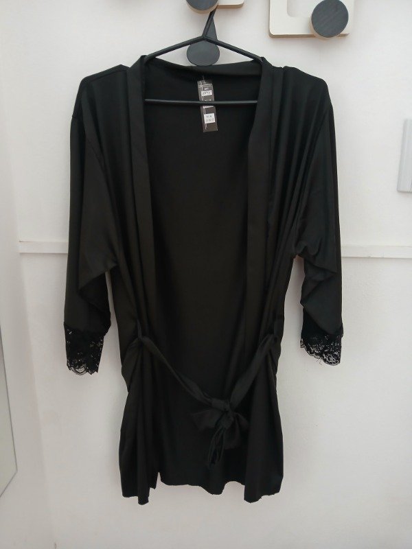Producto - Bata seda Venecia negra