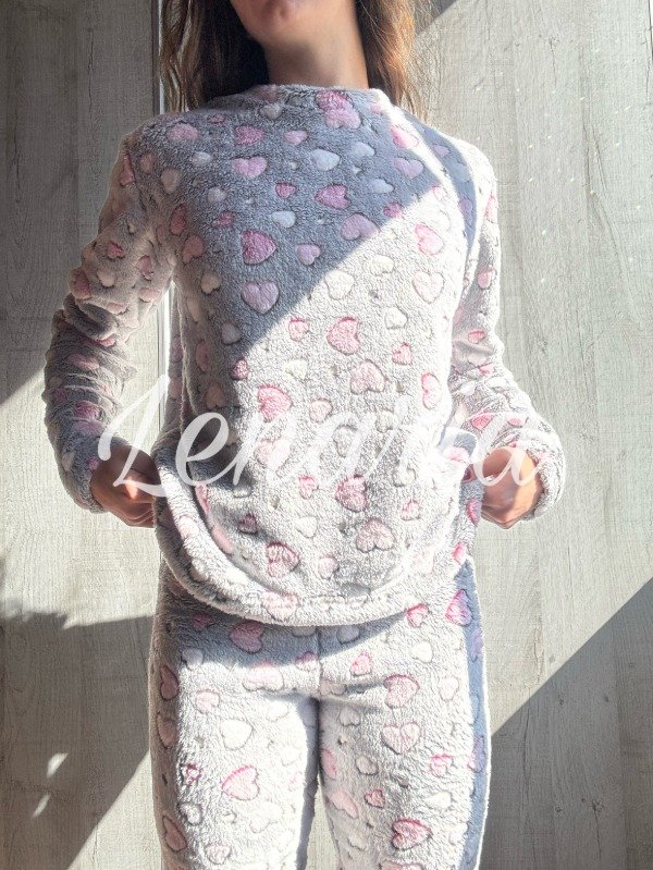 Producto - Pijama conjunto gris luminoso