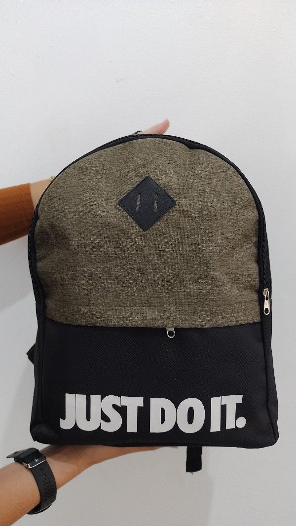 Producto - Mochila JUST DO IT MARRÓN
