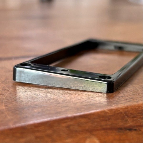 Producto - Marco Humbucker 7 cuerdas Modelo 96 Negro por unidad - 0