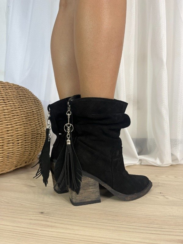 Producto - Art. Mora cuero vacuno con dije