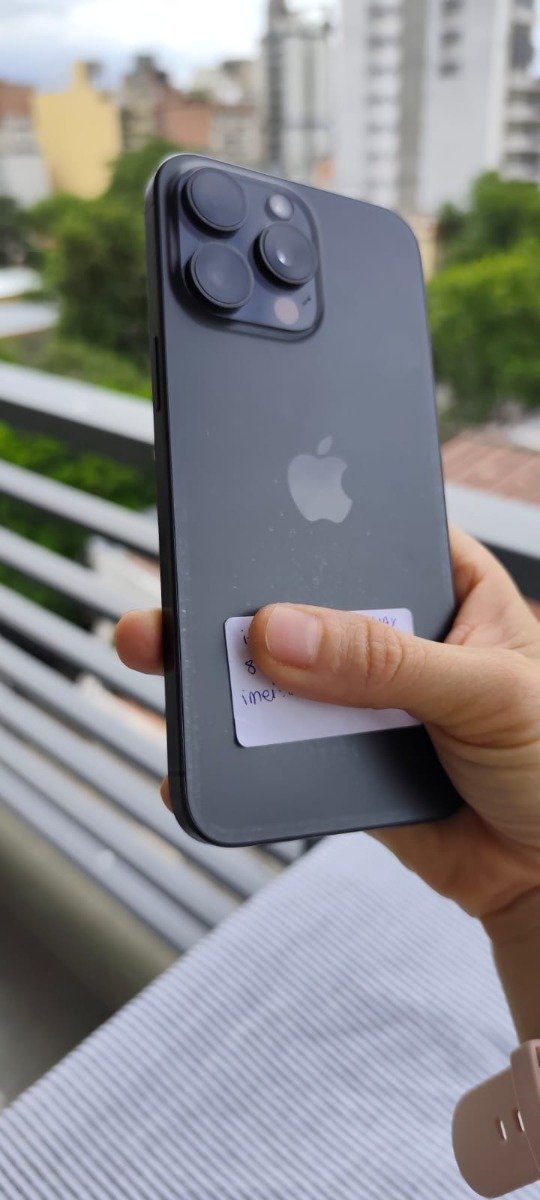 Producto - Iphone 15 pro max premiun / clase A