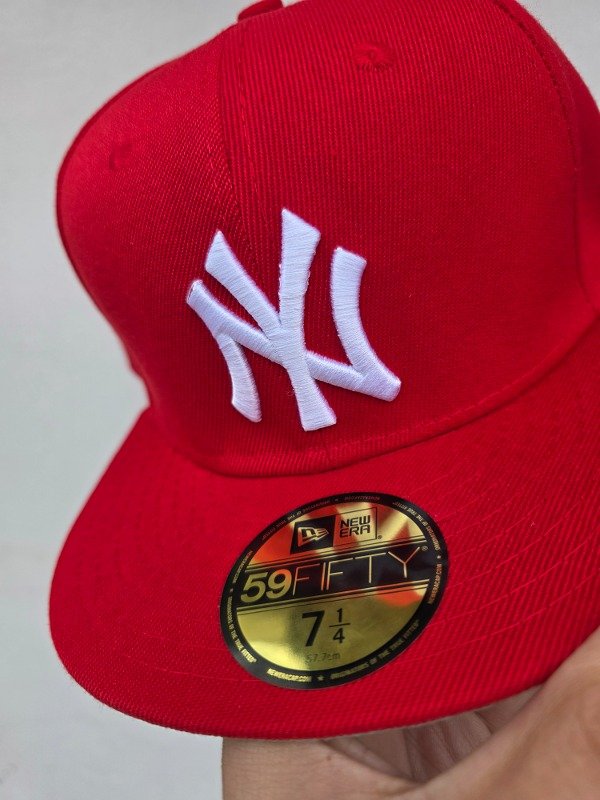 New york yankees red genuine new era 59fifty talla 7 1/4 — imagen 2