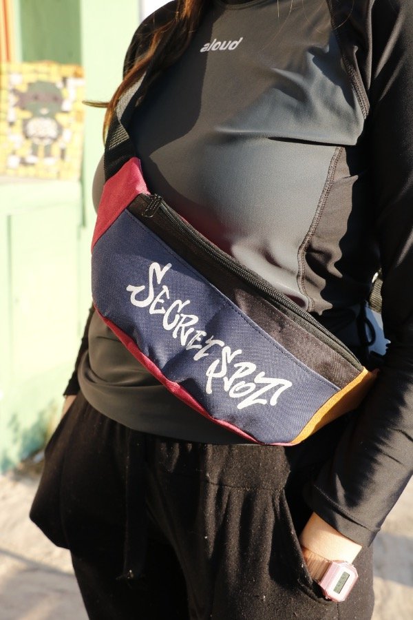 Producto - Riñonera TAG azul y bordó