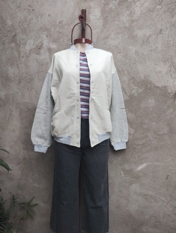 Producto - Campera Universitaria Vogler. (NUEVO)