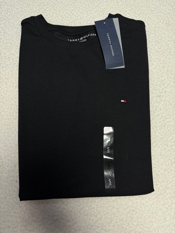 Producto - Remera Tommy Negra