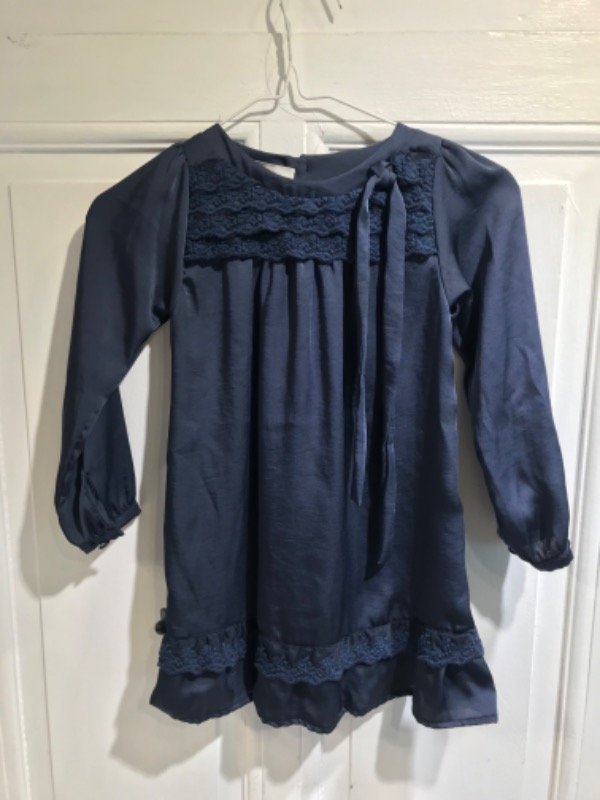 Producto - Vestido PIOPPA azul seda y encaje - Talle 6 años- PRECIO: 28x