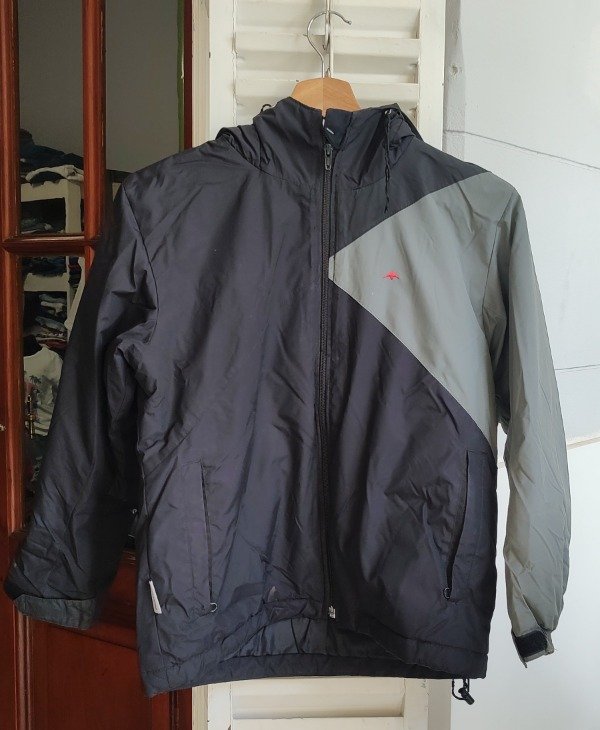Producto - Campera MONTAGNE, talle 10