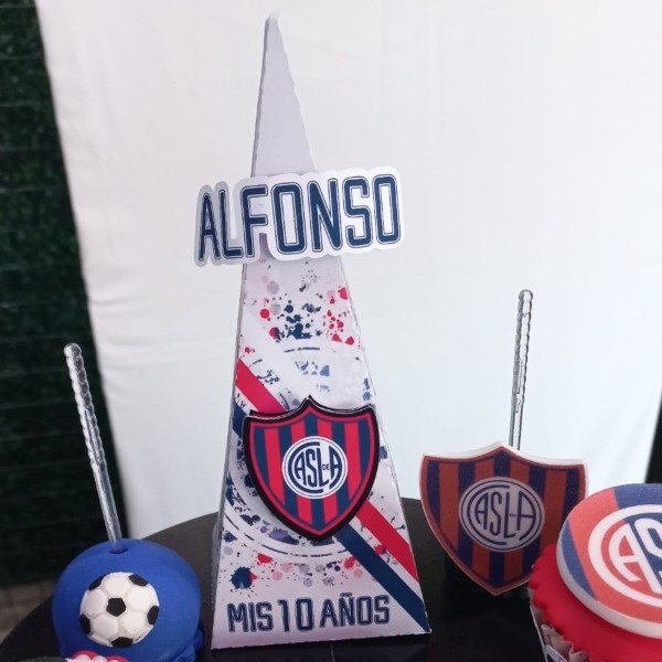 Producto - 5 Caja piramide 3D San Lorenzo