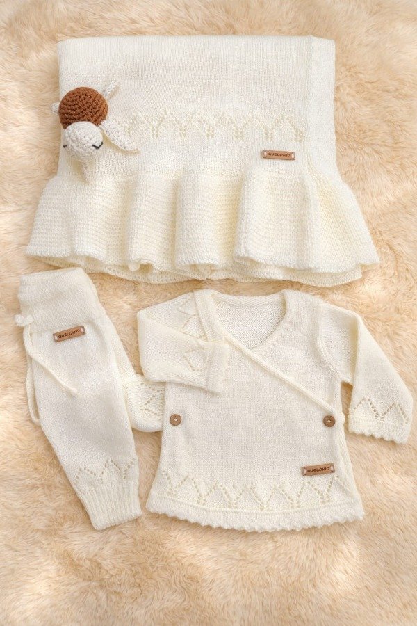 Producto - AJUAR CON BATITA NATURAL