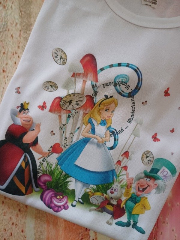 Producto - Remera Mujer Alicia Wonderland