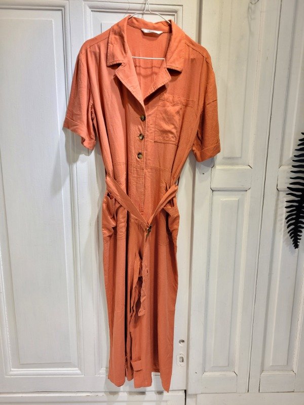 Producto - Mono AWADA de lino colo ladrillo Talle 3 - PRECIO: 110X