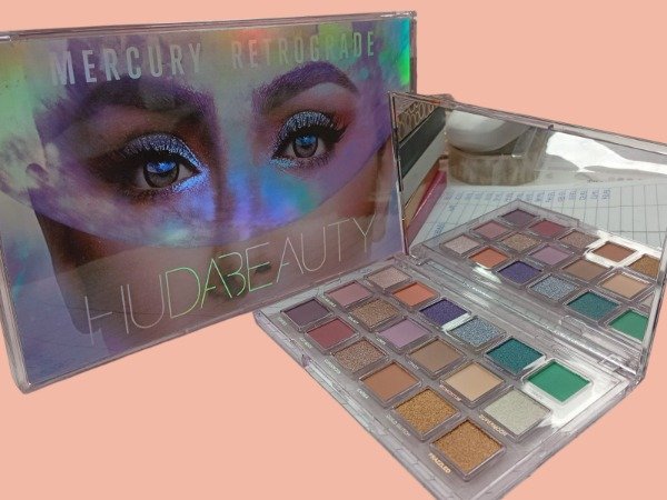 Producto - BE103140 paleta de sombras de ojos Huda Beauty Mercury Retrograde