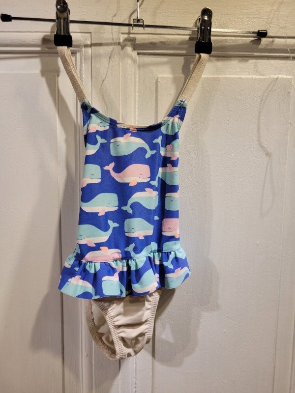 Producto - Traje de baño CARTER'S azul con ballenas Talle 3 años - PRECIO: 5X