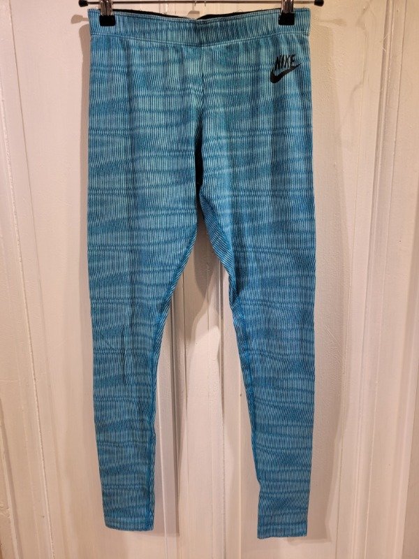 Producto - Calza NIKE celeste rayada Talle S - PRECIO: 36X