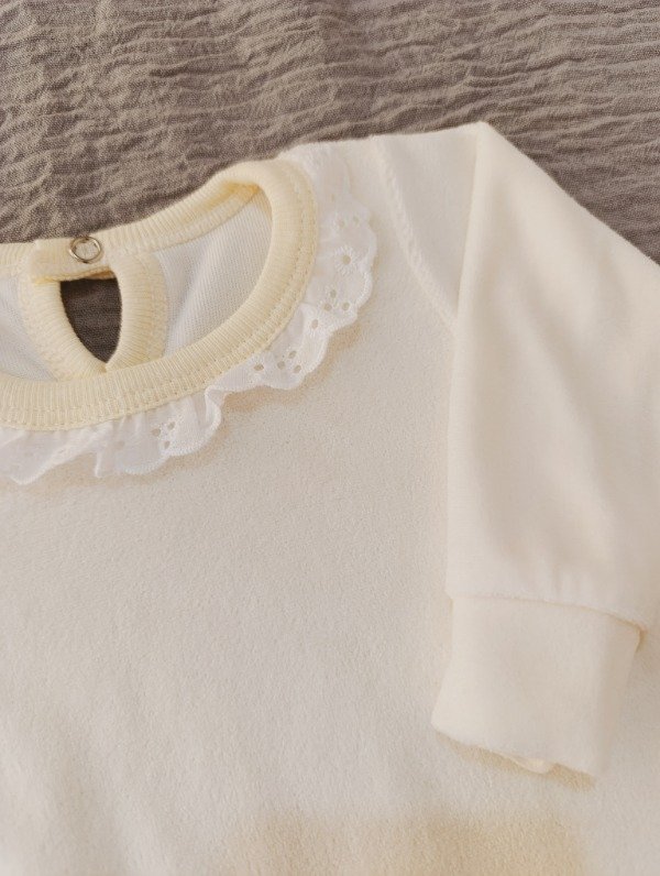 Producto - 1-3 MESES - Enterito de plush con broderie