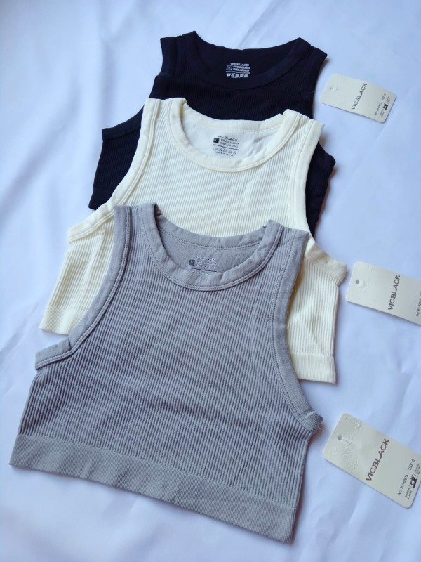 Producto - CROP TOP VICBLACK