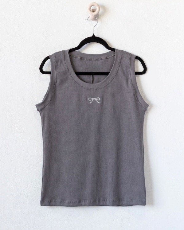 Producto - Musculosa Petra Morley