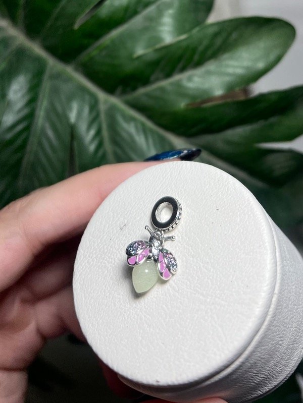 Producto - Charm luciérnaga