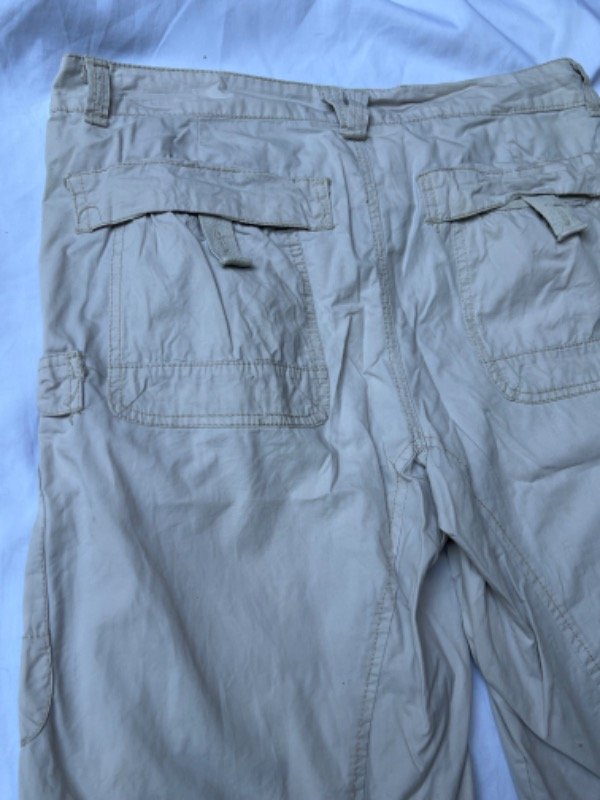Bermuda cargo y2k blanca talla 44 — imagen 4