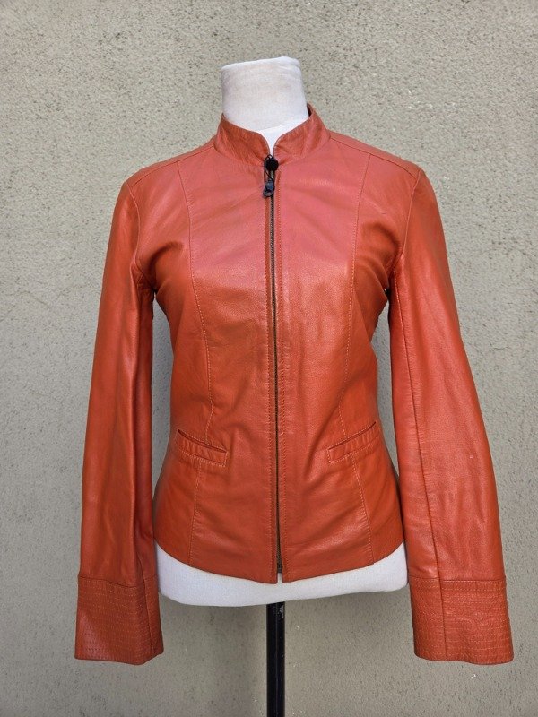 Producto - campera entallada orange
