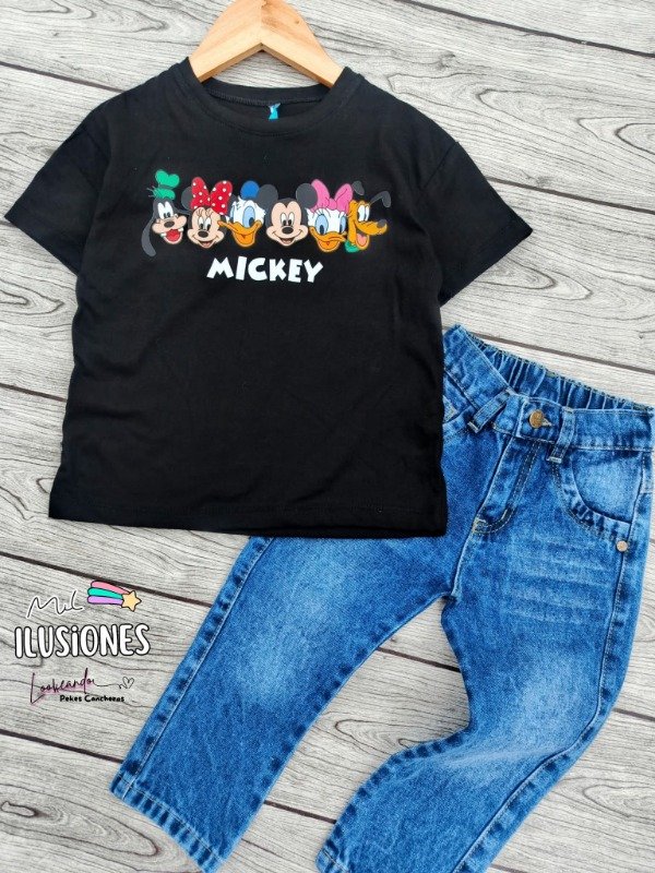 Producto - REMERA MICKEY AMIGOS