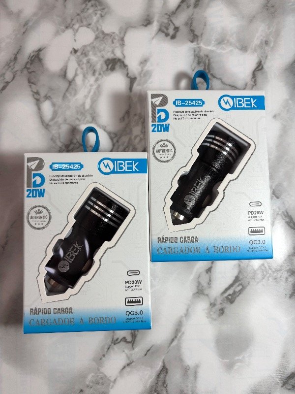 Producto - Adaptador auto 20W