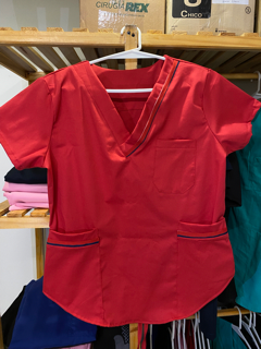 Producto - Conjunto NBS femenino rojo con vivos 2