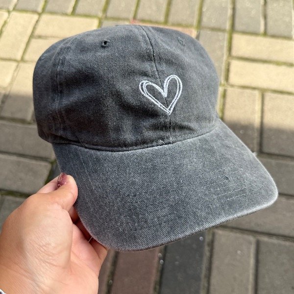 Producto - Gorra batik gris claro corazon