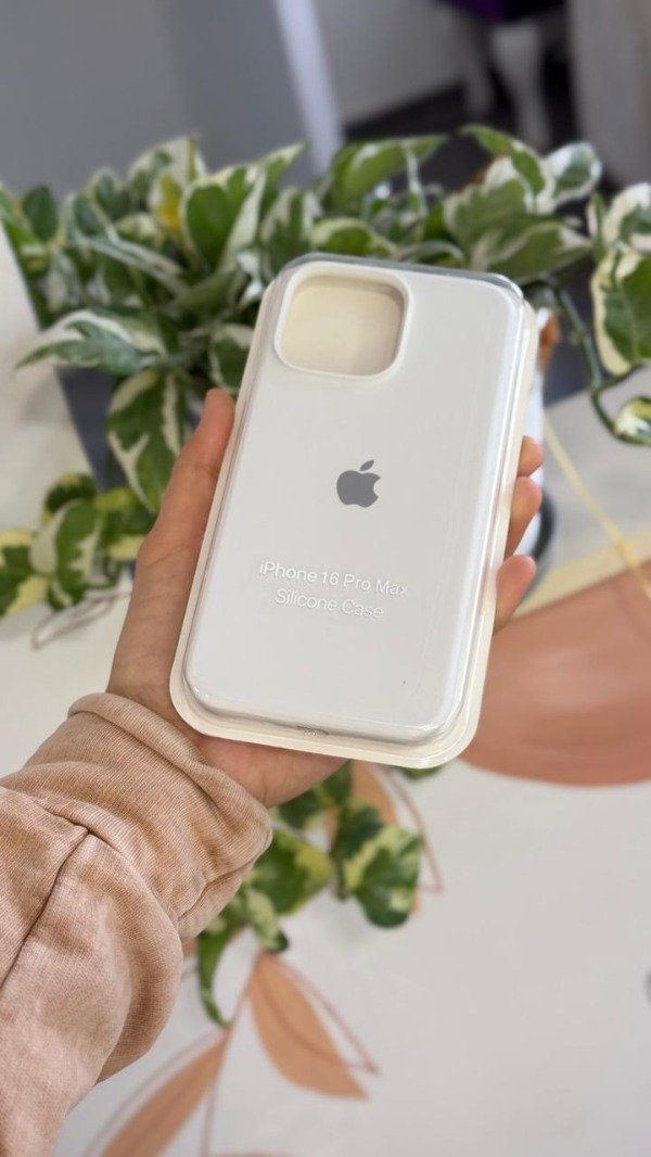 Producto - Silicone Case Blanca (Iphone 16 Pro Max)